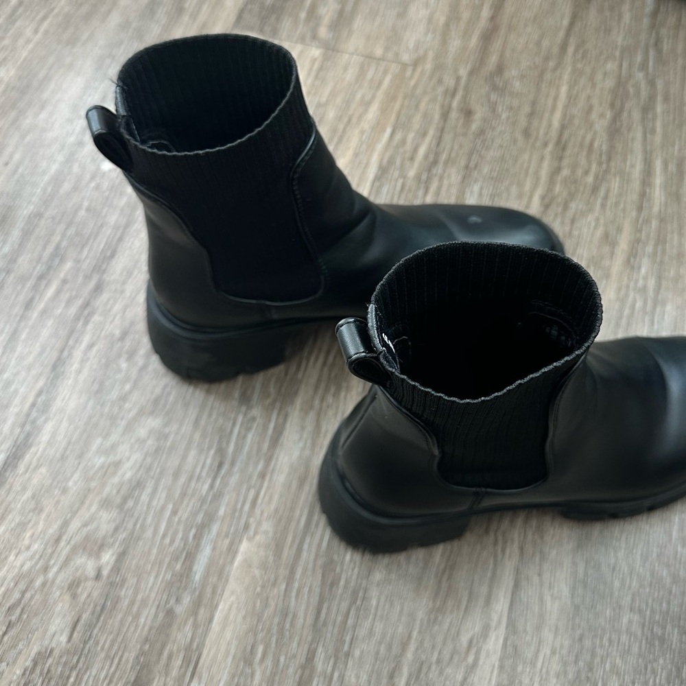 Steve Madden Hutch Boots Black Ankle Chelsea Sock Chunky Platform Heel Size US 6 - Picture 5 of 6